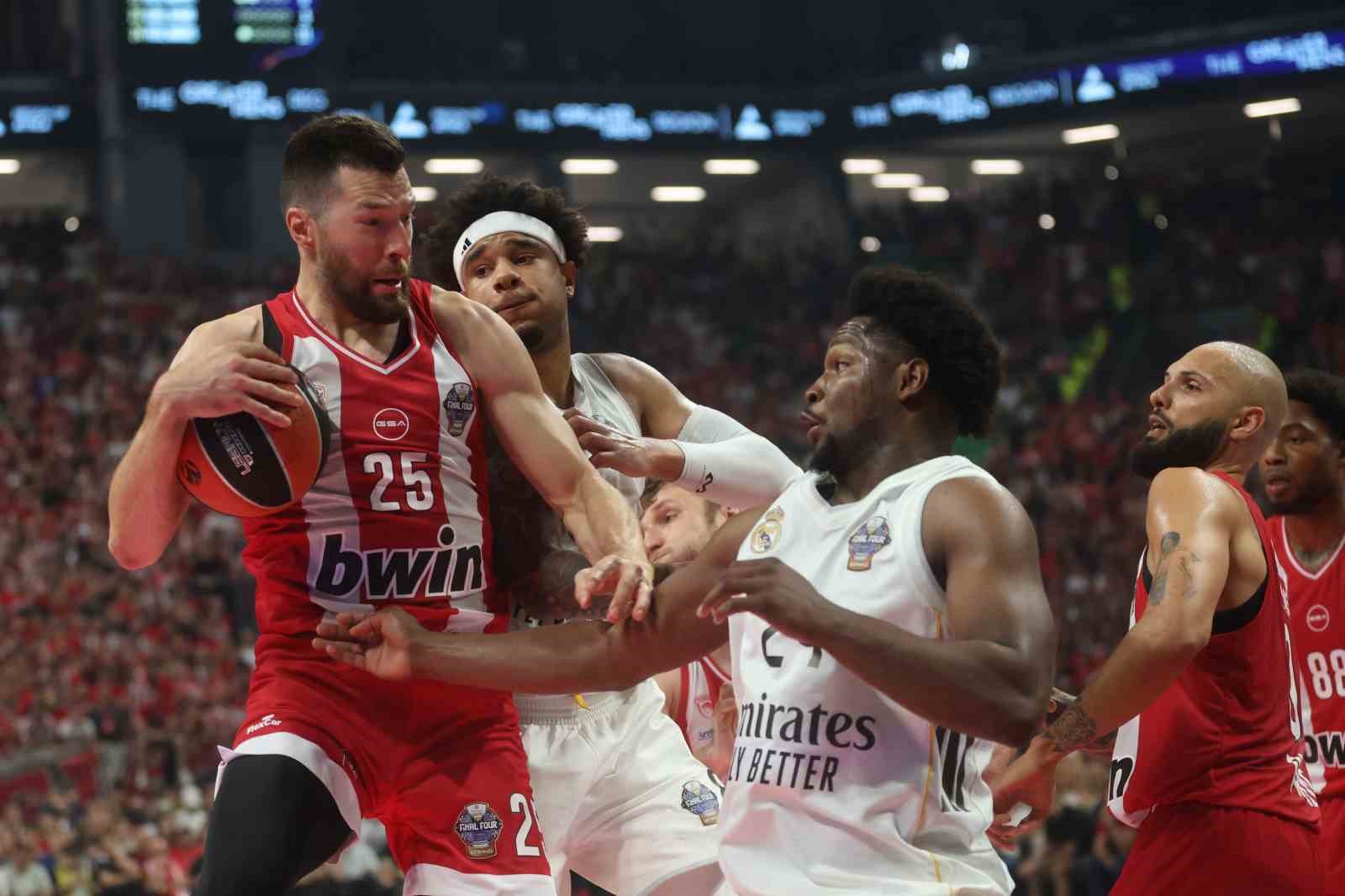 olympiakos 4 kez euroleague sampiyonu 4 bO6ayhej