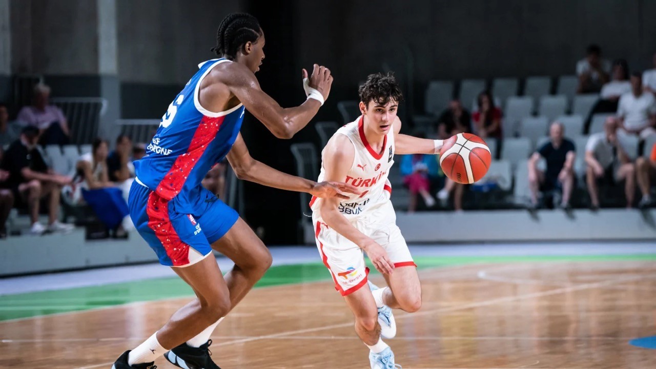 Ömer Kutluay: "Basketbola olan sevgim sayesinde yorulmuyorum" 4 omer kutluay basketbola olan sevgim sayesinde yorulmuyorum 0 MhT6i5kn