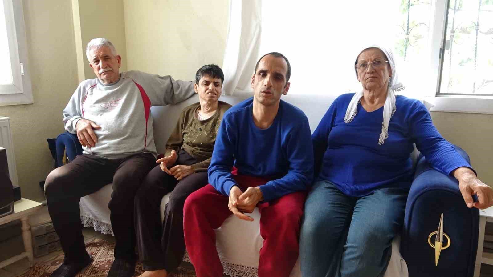 omrunu adadigi 3 engelli evladina gozu gibi bakiyor 3 upQLIYvA