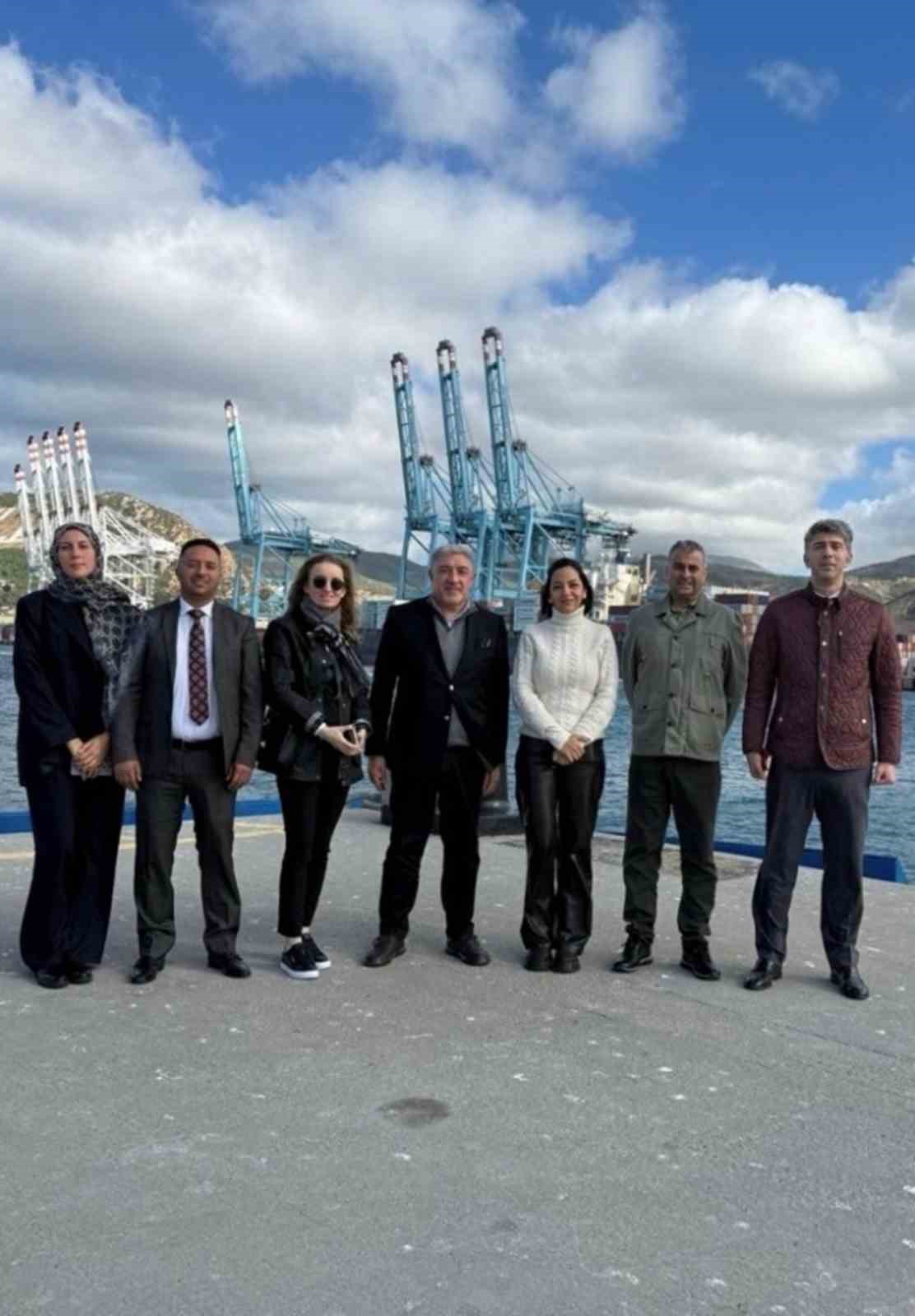 omsan yonetim kurulu baskani ergun ariburnu tanger med limanini inceledi 0