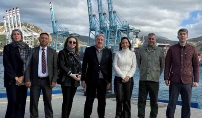 omsan-yonetim-kurulu-baskani-ergun-ariburnu-tanger-med-limanini-inceledi-GHlA88wx.jpg