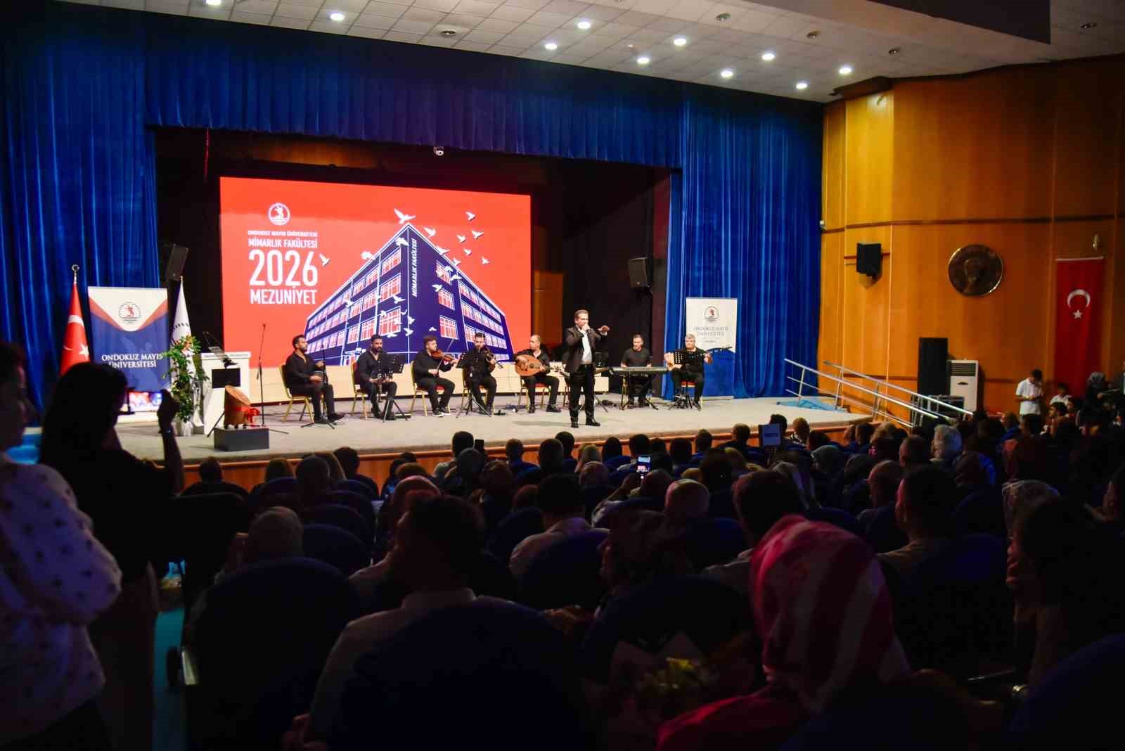 omu mimarlik fakultesi ogrencilerinin mezuniyet heyecani 2