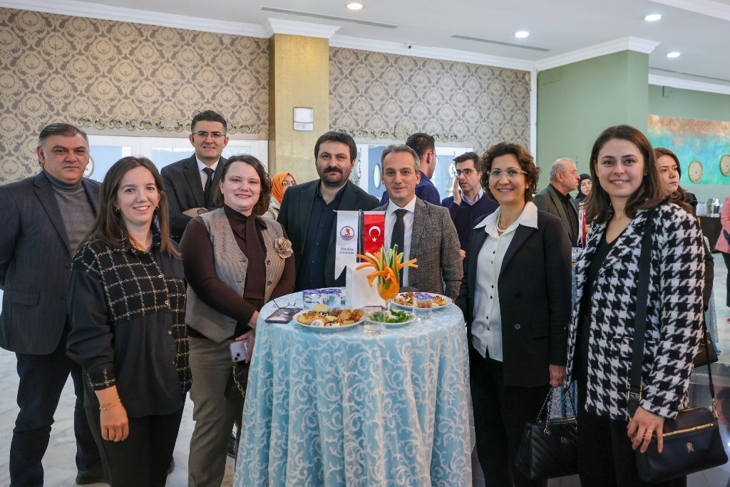 omude 2025 yilinin one cikan akademik basarilari odullendirildi 6 72JctpV8