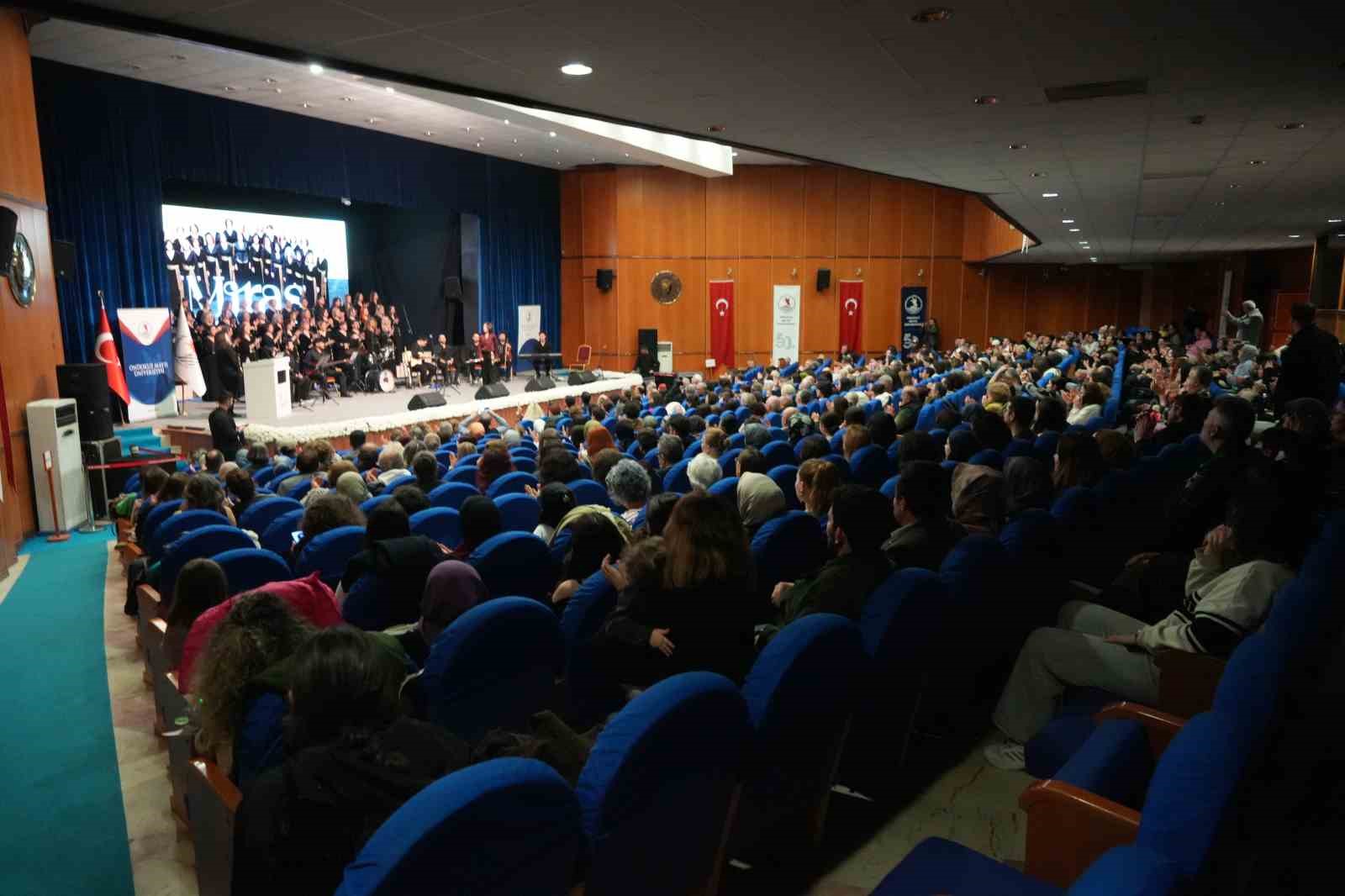 omukam kadinlar korosundan miras konseri 1 21y8sAPY