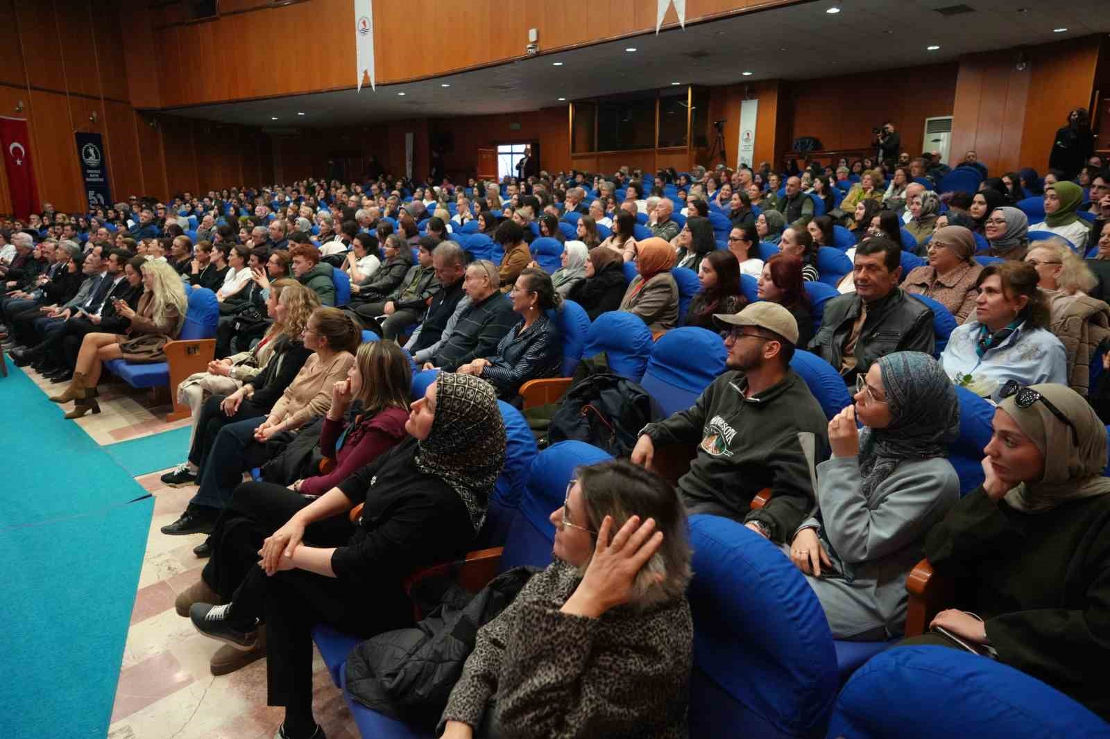 omukam kadinlar korosundan miras konseri 3 4hAbARBR