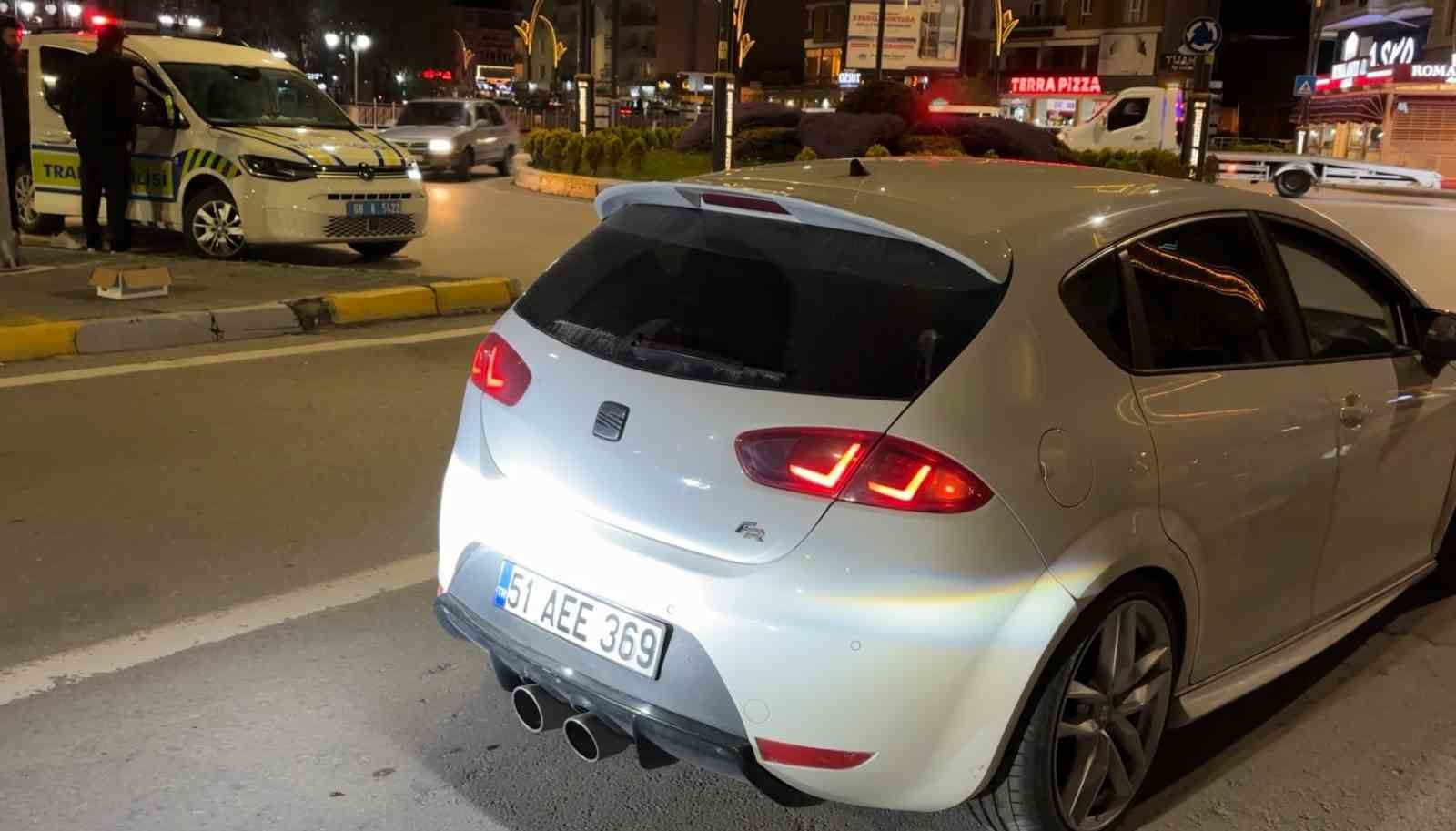 on plakasi takili olmayan arac surucusune 4 bin lira ceza 3 p7ucFIhy