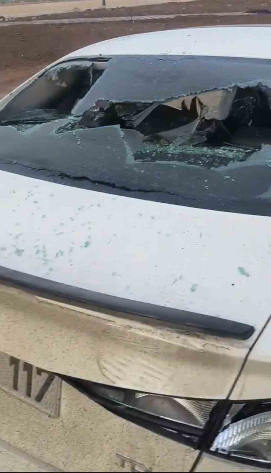once alkol aldilar sonra bindikleri otomobili kursun yagmuruna tuttular 0 Y9XKvLmL