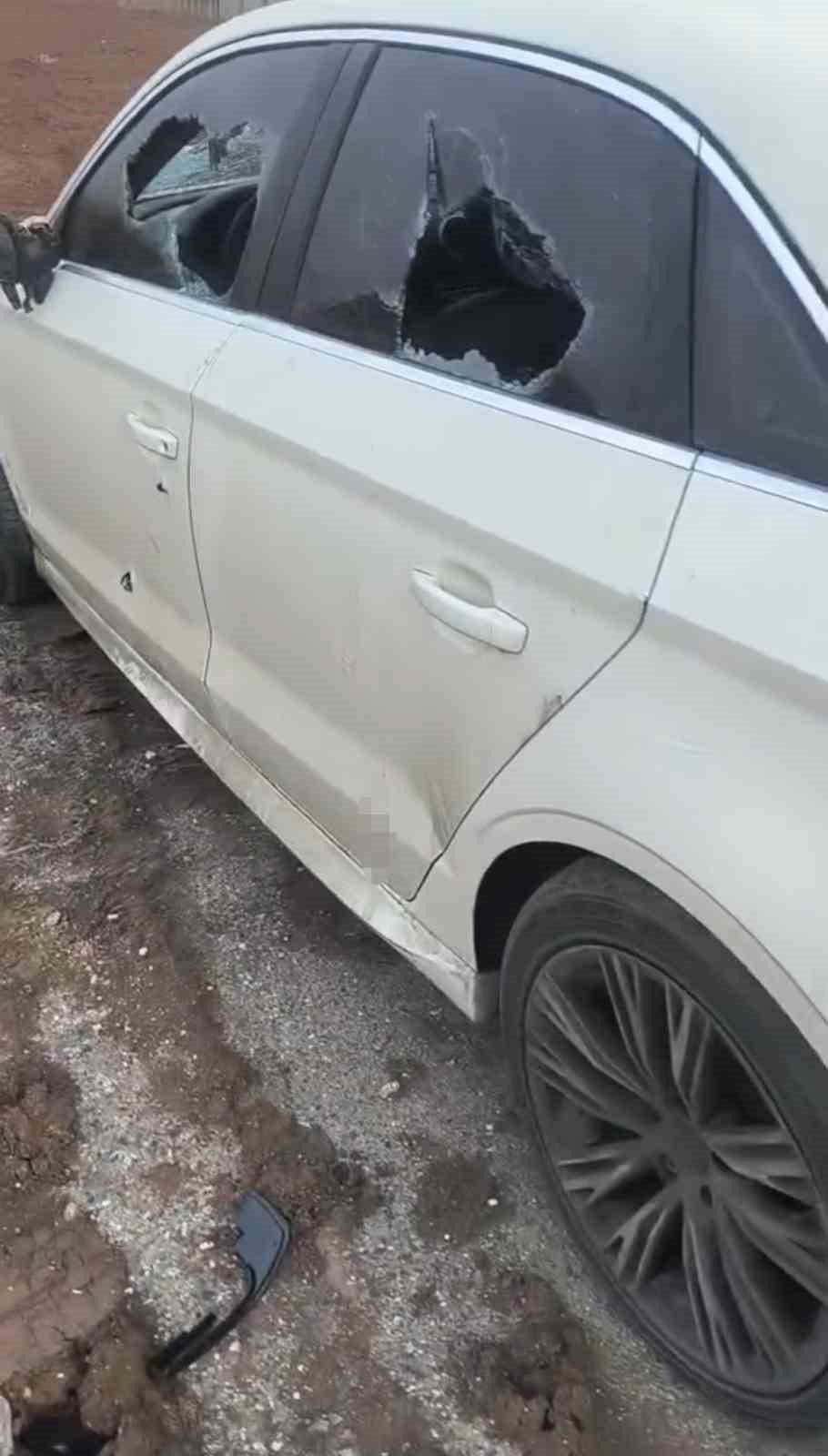 once alkol aldilar sonra bindikleri otomobili kursun yagmuruna tuttular 1 kEsNgyMq