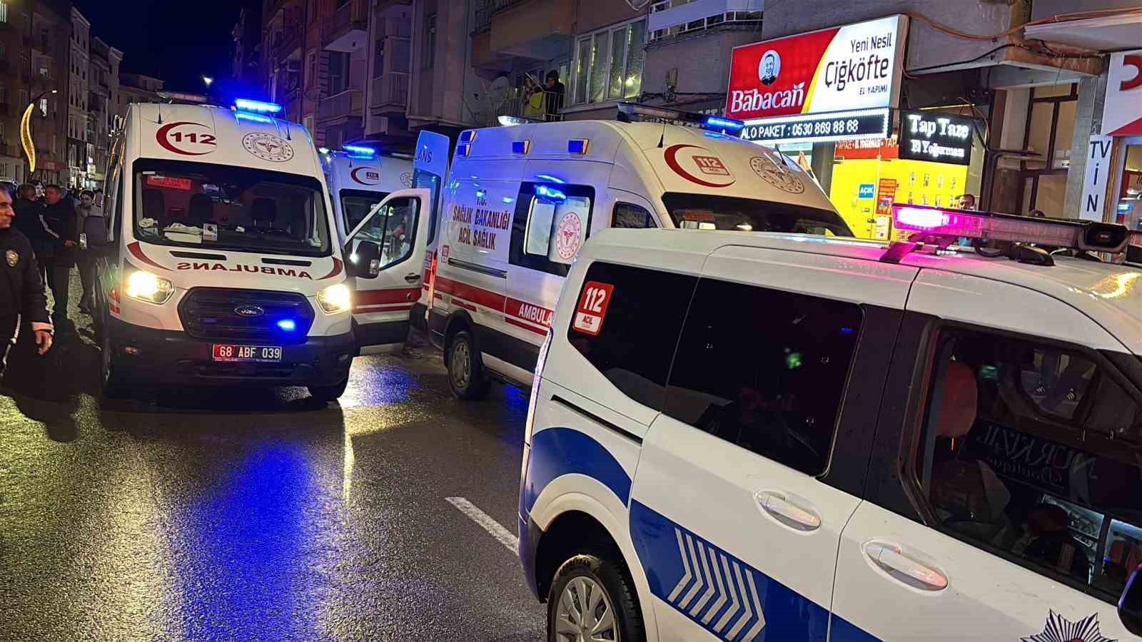 once eski esini ve kuzenini ardindan kendini vurdu 3 olu 10 KBmpqLLd