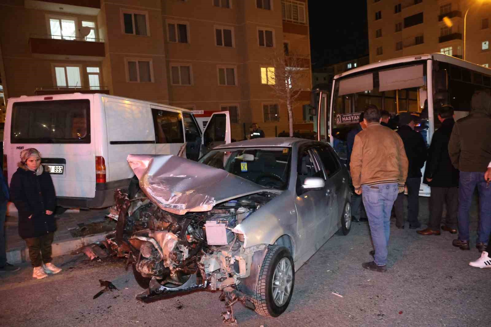 once kaza sonra kavga ettiler 2 yarali 5 9GRC9g2B