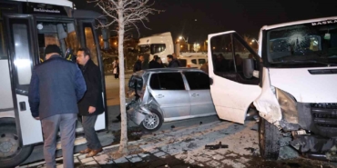 once-kaza-sonra-kavga-ettiler-2-yarali-MazKZSnZ.jpg