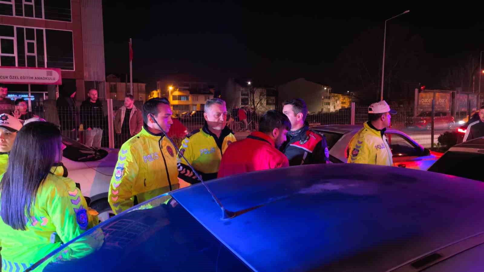 once kaza yaptilar sonra ortaligi karistirdilar 4 rma49YZY