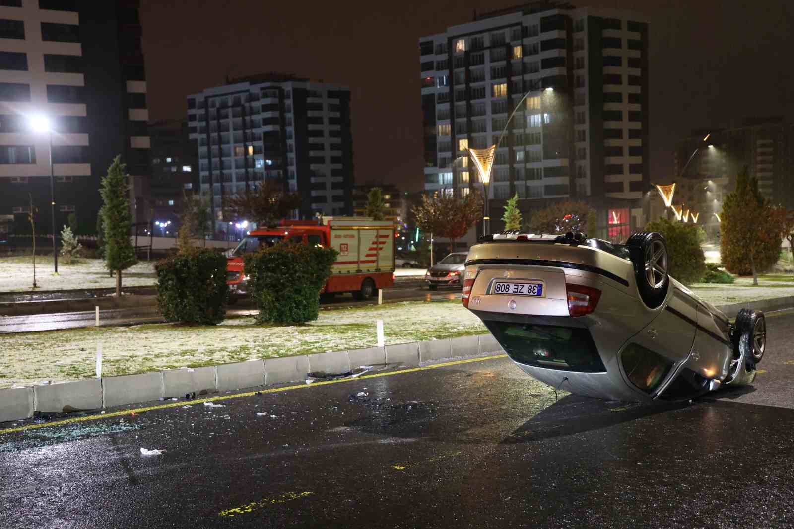 once otomobiliyle takla atti sonra kaza yerinden kacti 1 yanSvXi6