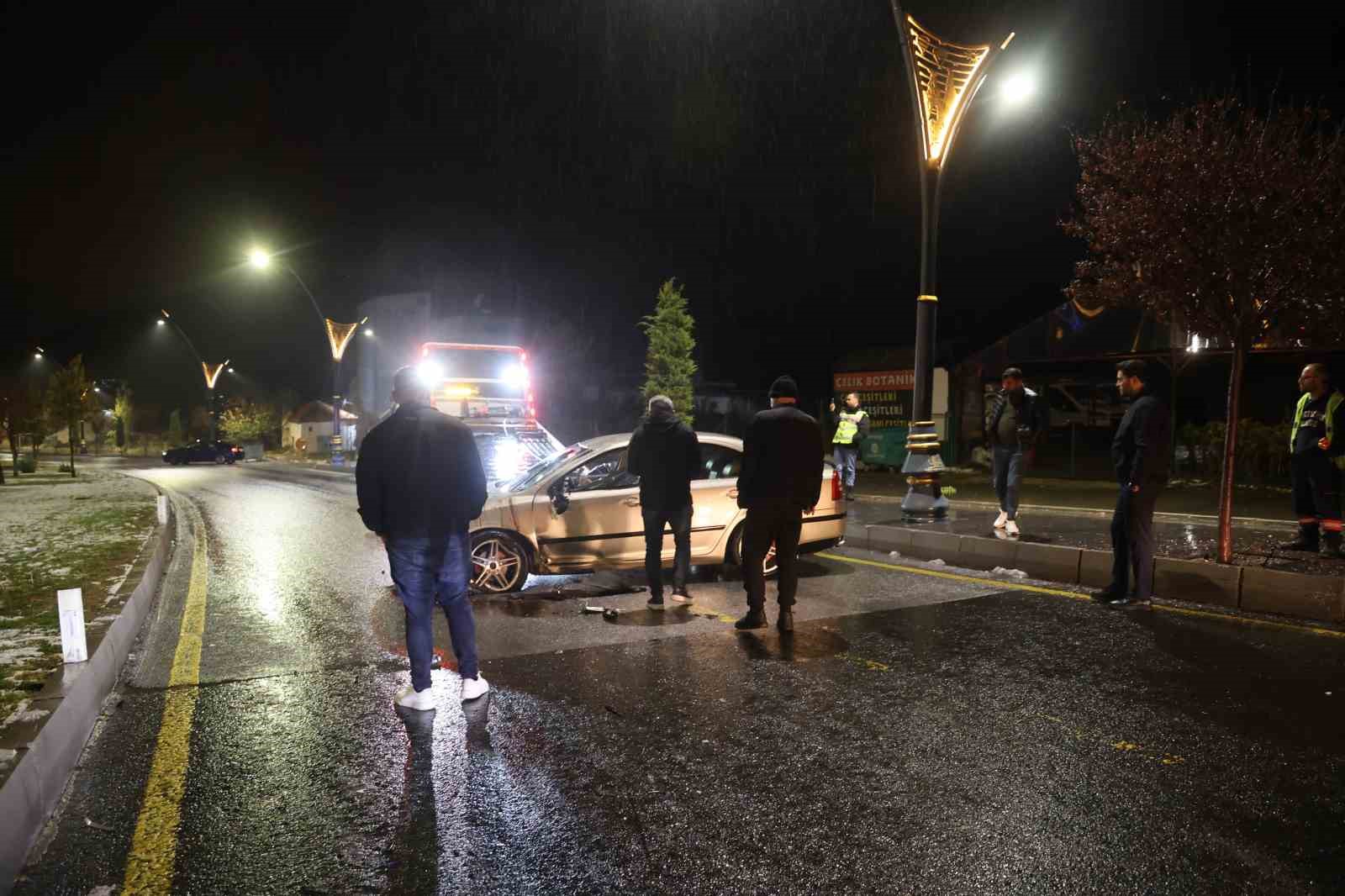 once otomobiliyle takla atti sonra kaza yerinden kacti 6 nGTePiQs