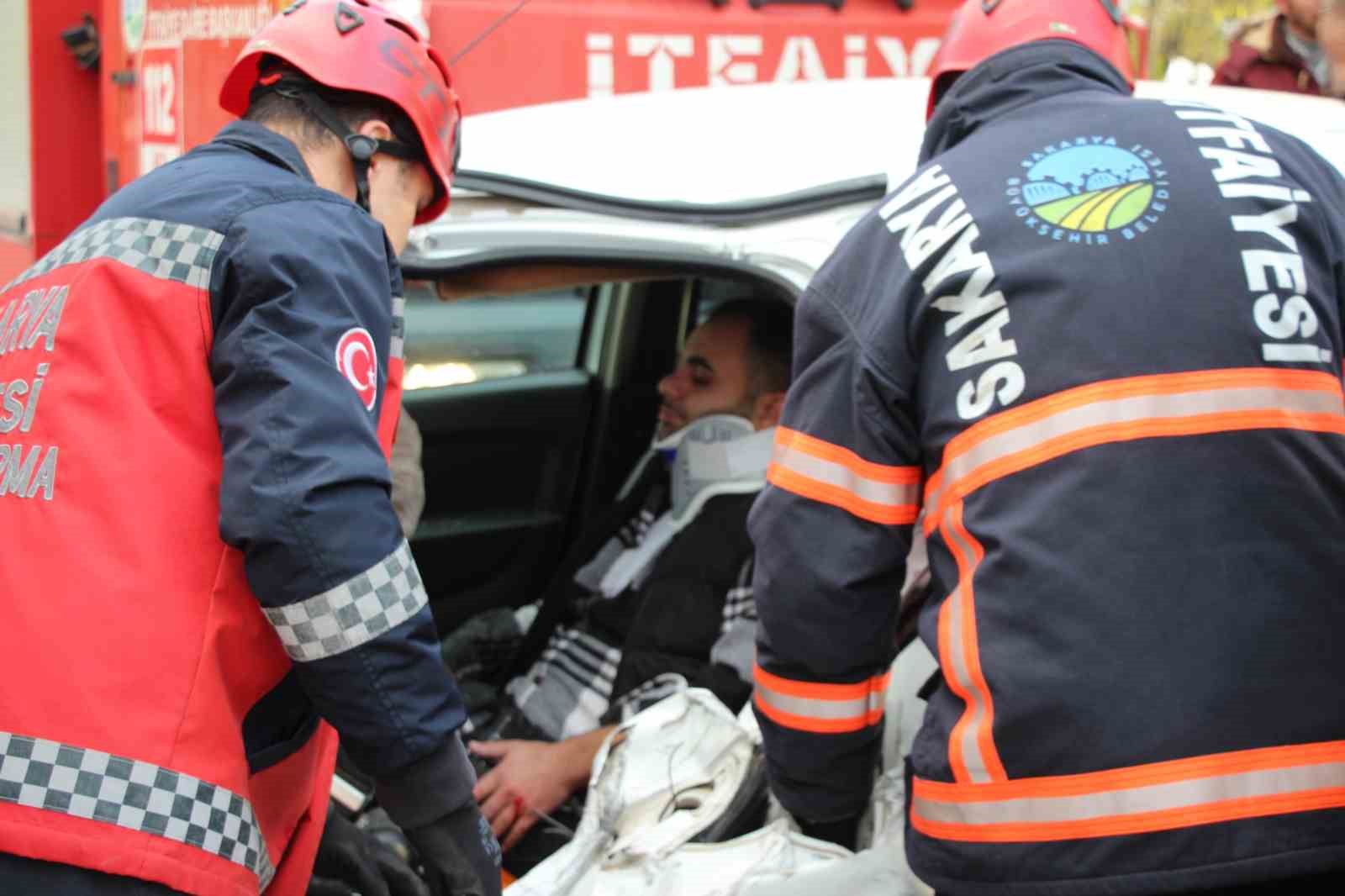 once yavaslayan araca ardindan karsi yonden gelen otomobile carpti 1 yarali 9 s5eJyMJ4