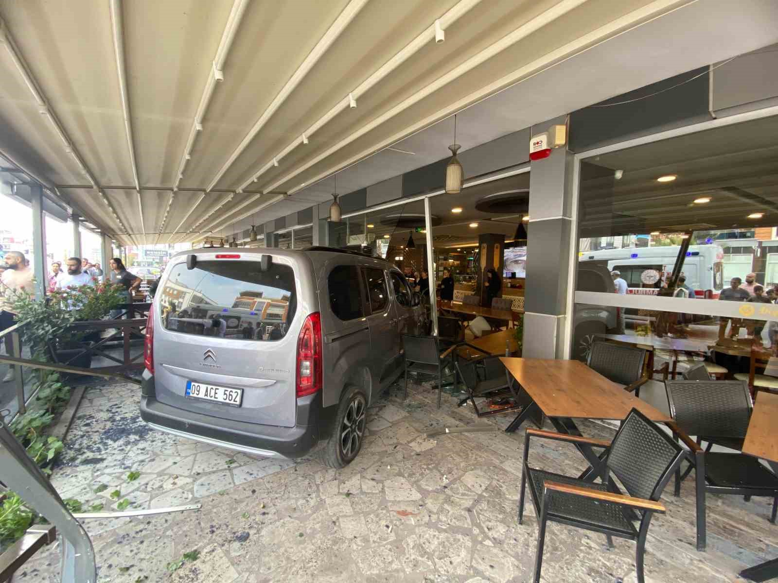 onundeki araca carpip is yerine daldi kacmaya calisti yakalandi 2 s9QORALn