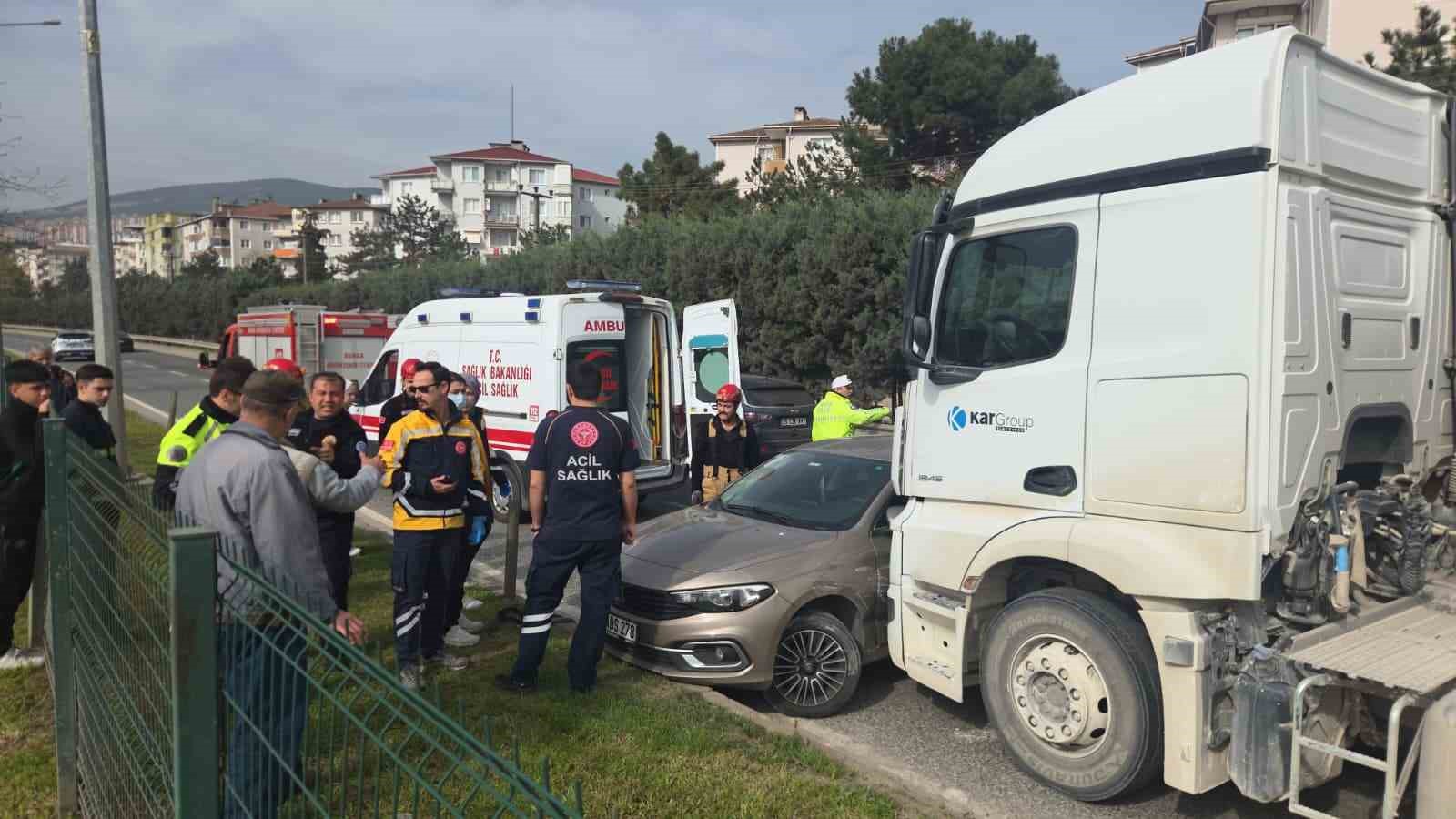 onune kattigi otomobili surukledi 0 V6MKYUId