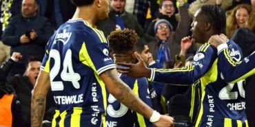 oosterwolde-fenerbahcede-100-macina-cikti-94qK8dAa.jpg