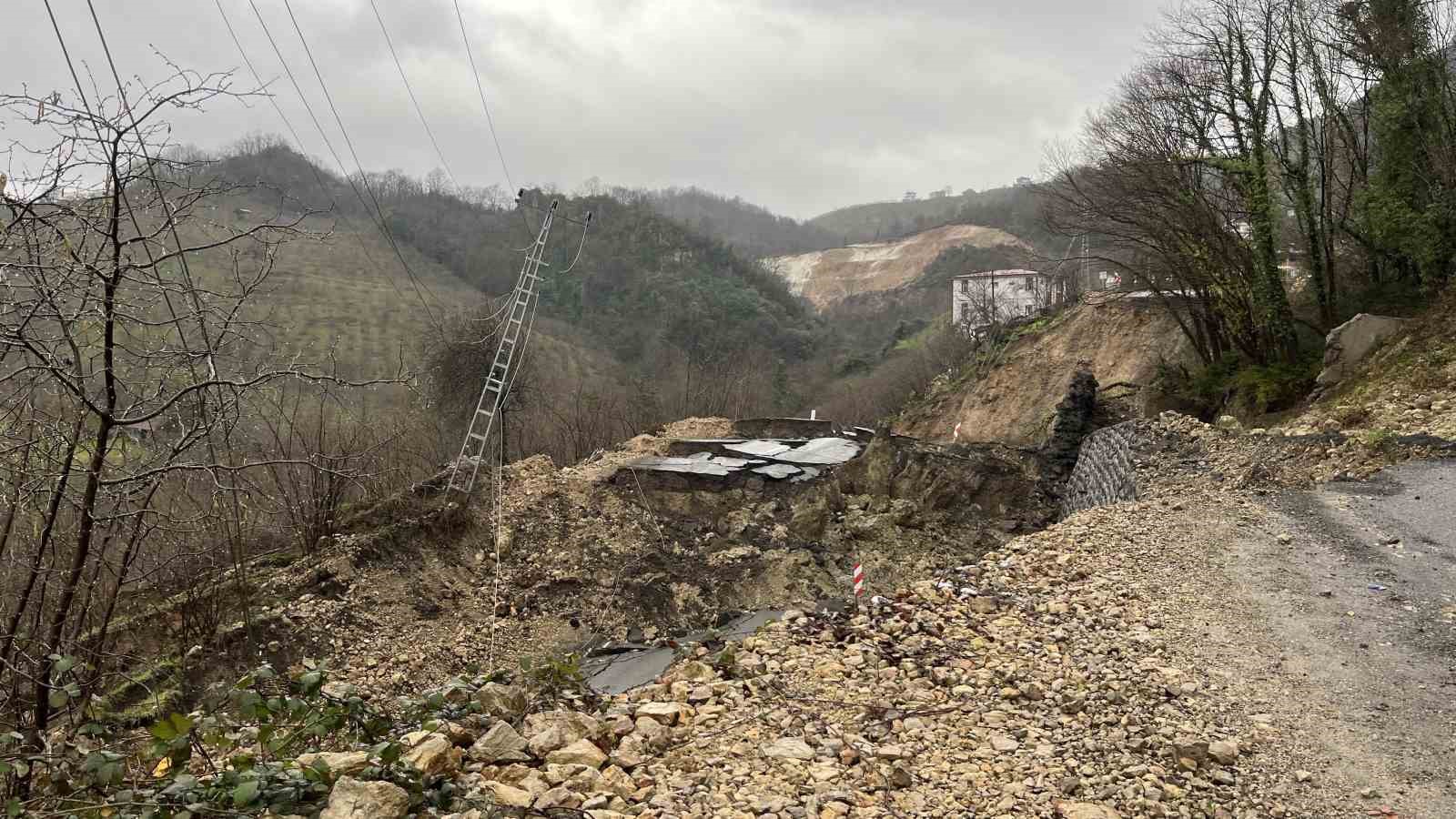 ordu ic anadolu baglanti yolundaki heyelan havadan goruntulendi 2 1qd1W7n8
