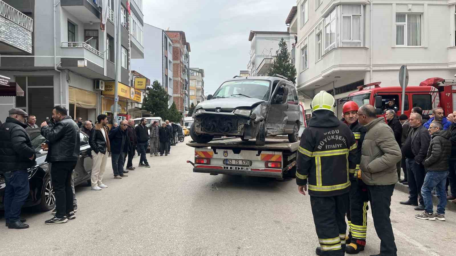 Ordu’da alkollü sürücünün karıştığı kazada 5 kişi yaralandı 9 orduda alkollu surucunun karistigi kazada 5 kisi yaralandi 5 VlTQTGGD