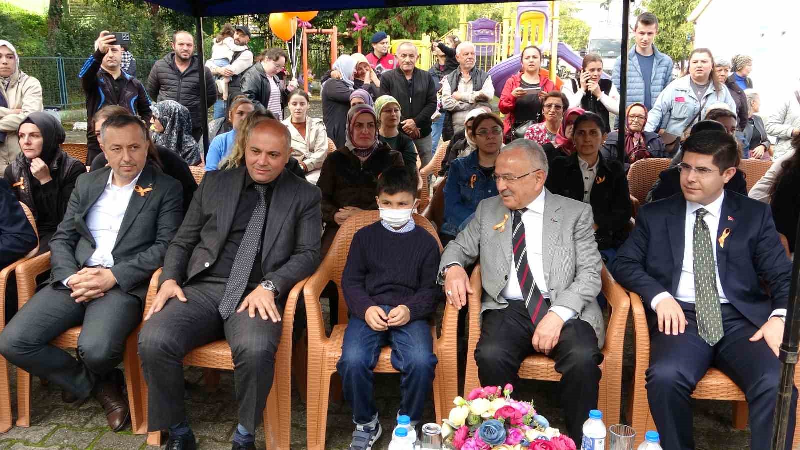 orduda balonlar mirza icin ucuruldu 3