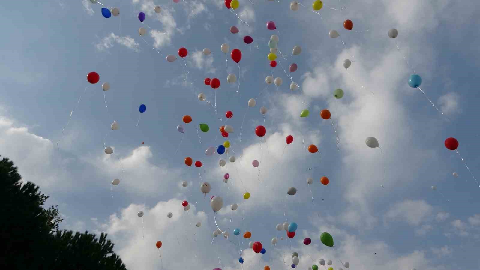 orduda balonlar mirza icin ucuruldu 6 fIht6zBi