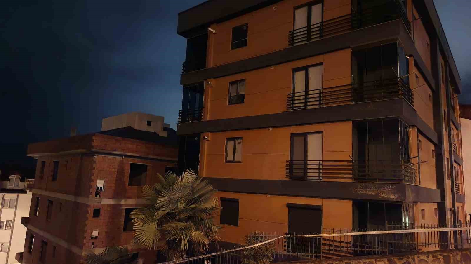 orduda catlaklar ve zemininde kayma olan 2 bina bosaltildi 3 QhD8VMZ5