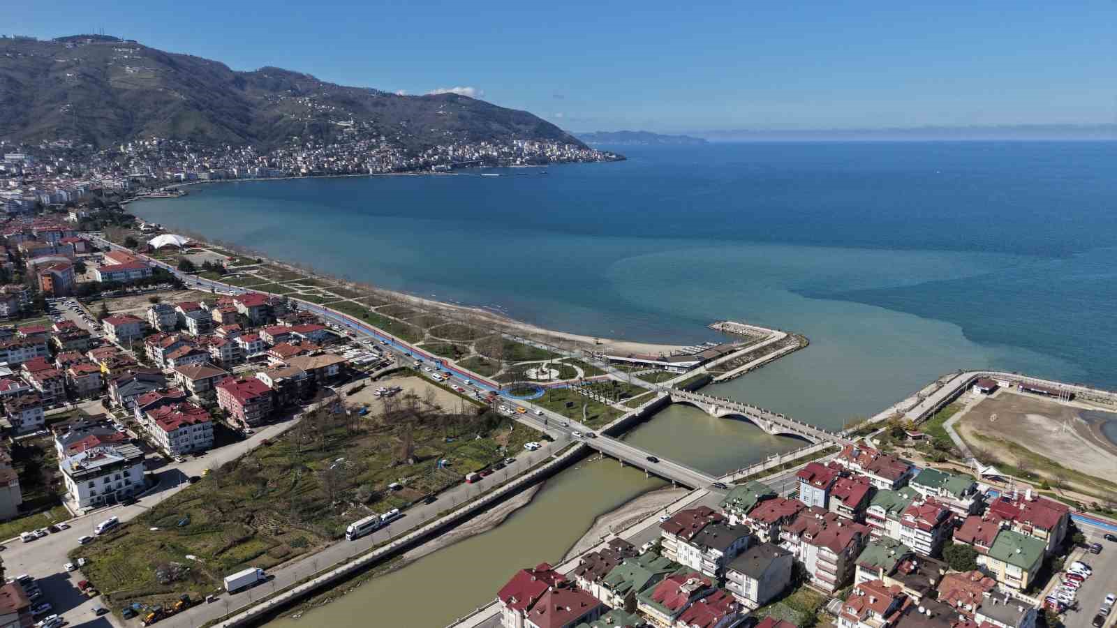 orduda eriyen kar sulari denizin rengini degistirdi 5 pLZzOjsu