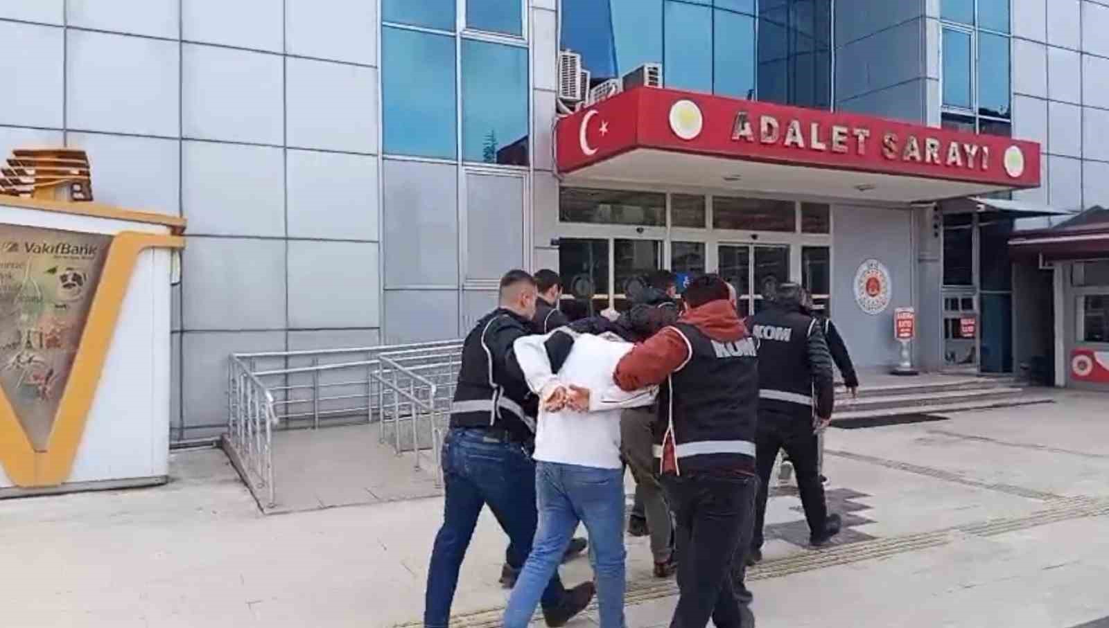 orduda eylem hazirligindaki supheliler bomba ve muhimmatla yakalandi 2 tutuklama 0 eJSWfPfe