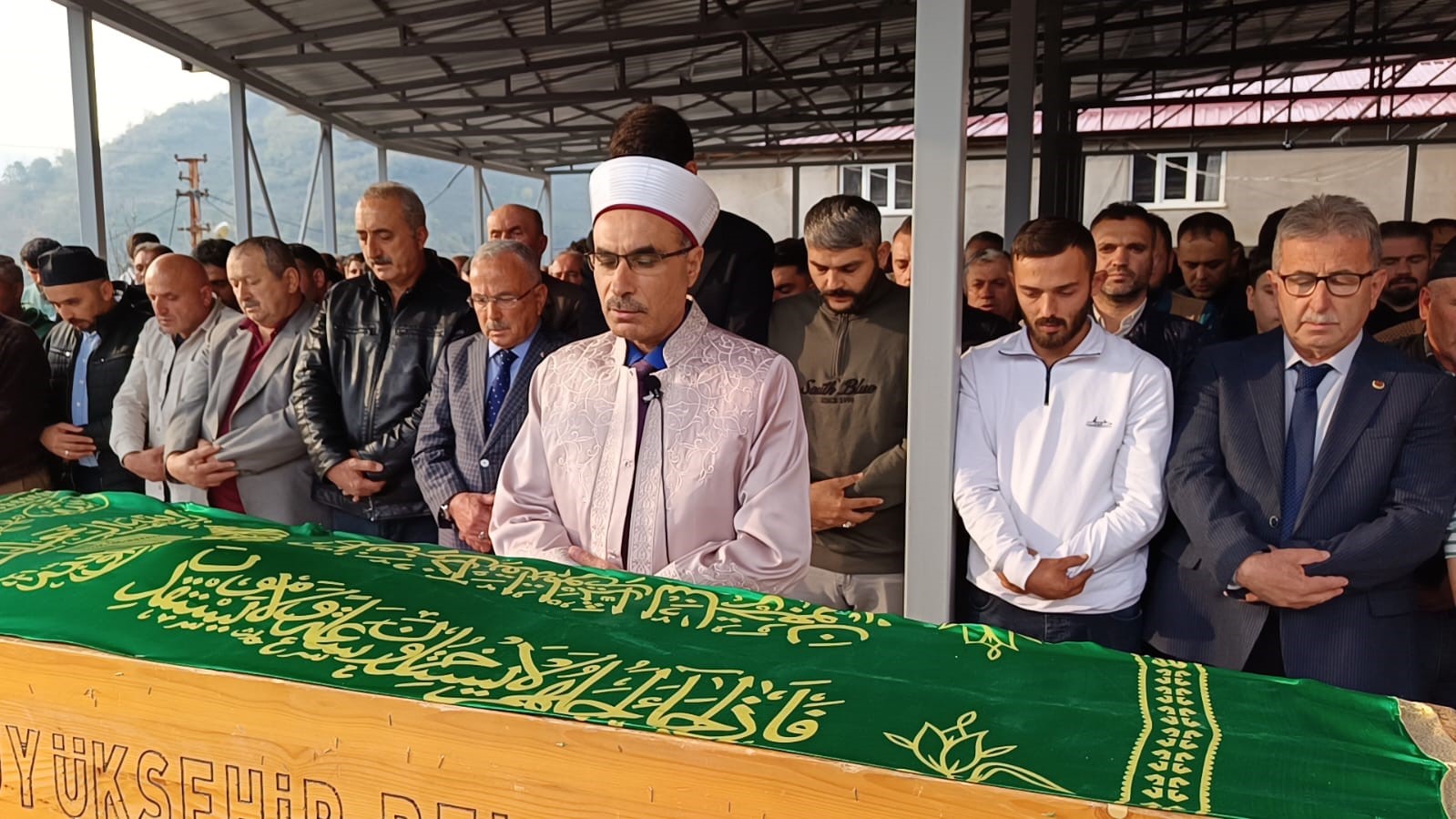 orduda gocuk altinda kalan is makinesi operatoru topraga verildi 2 feJZbuN1
