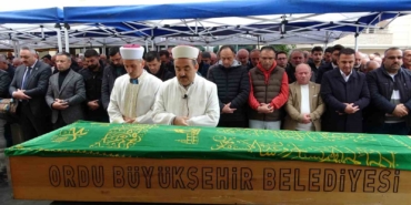 orduda-gocuk-altinda-kalan-kamyon-soforu-topraga-verildi-ithz7lL5.jpg