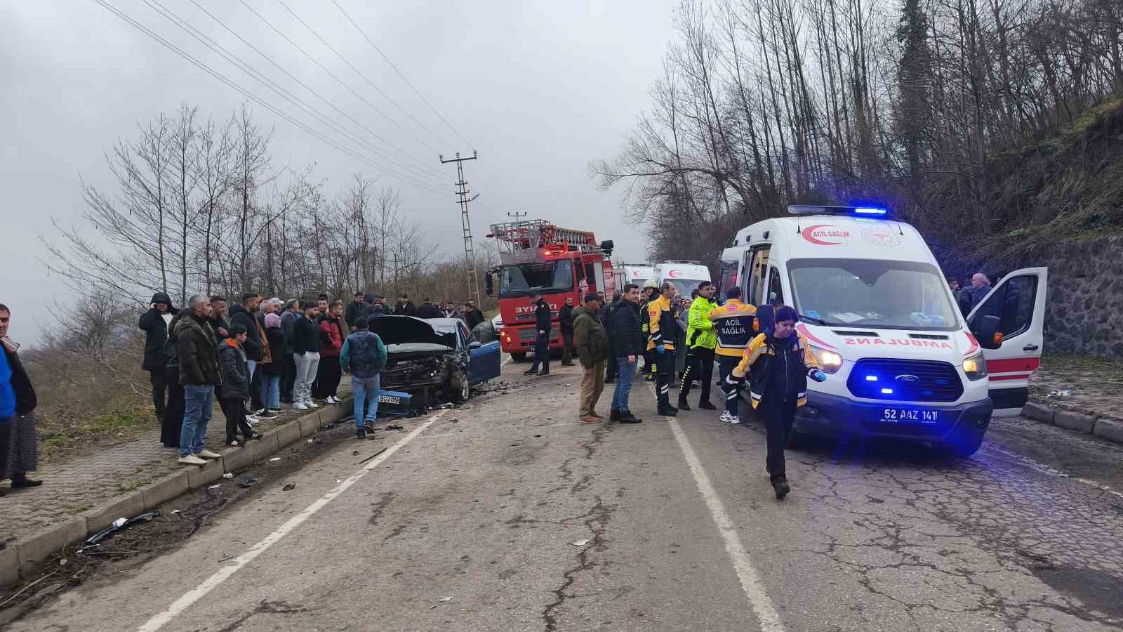 orduda iki ayri trafik kazasinda 12 kisi yaralandi 0 BL5Uq37n