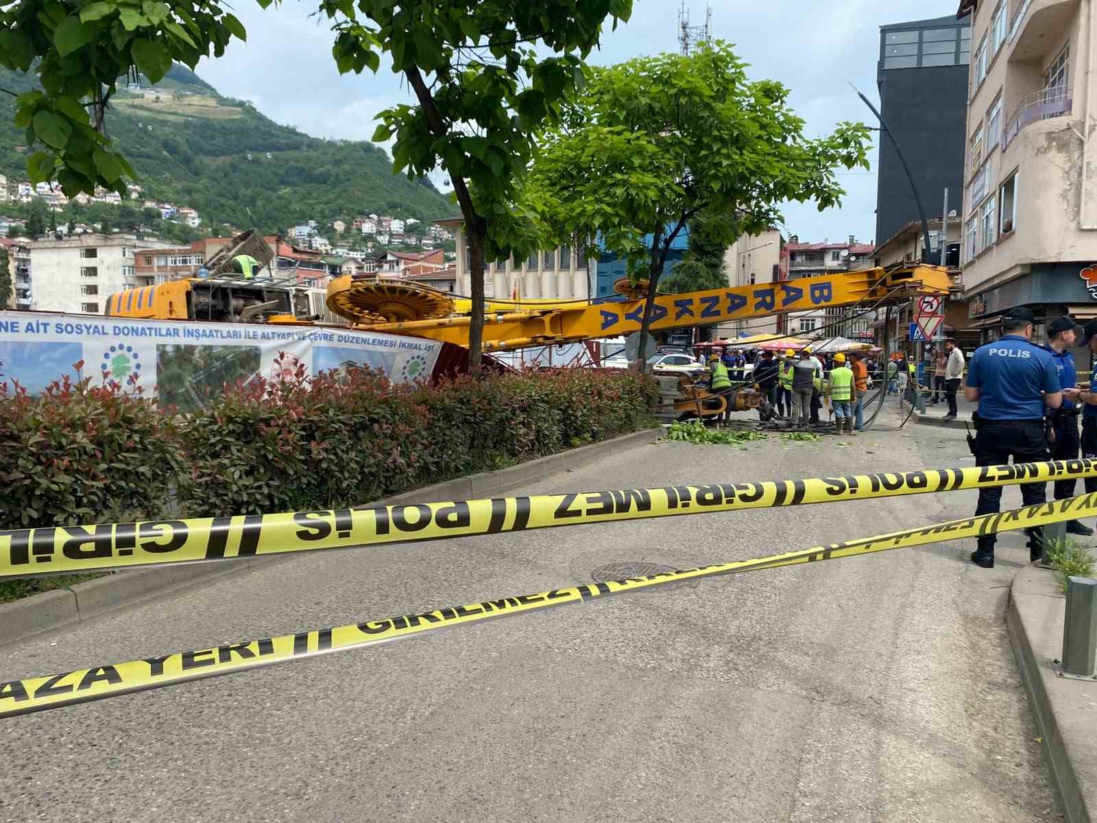 Ordu’da iş makinesi devrildi: 1 yaralı 5 orduda is makinesi devrildi 1 yarali 1 2CpfnVCq