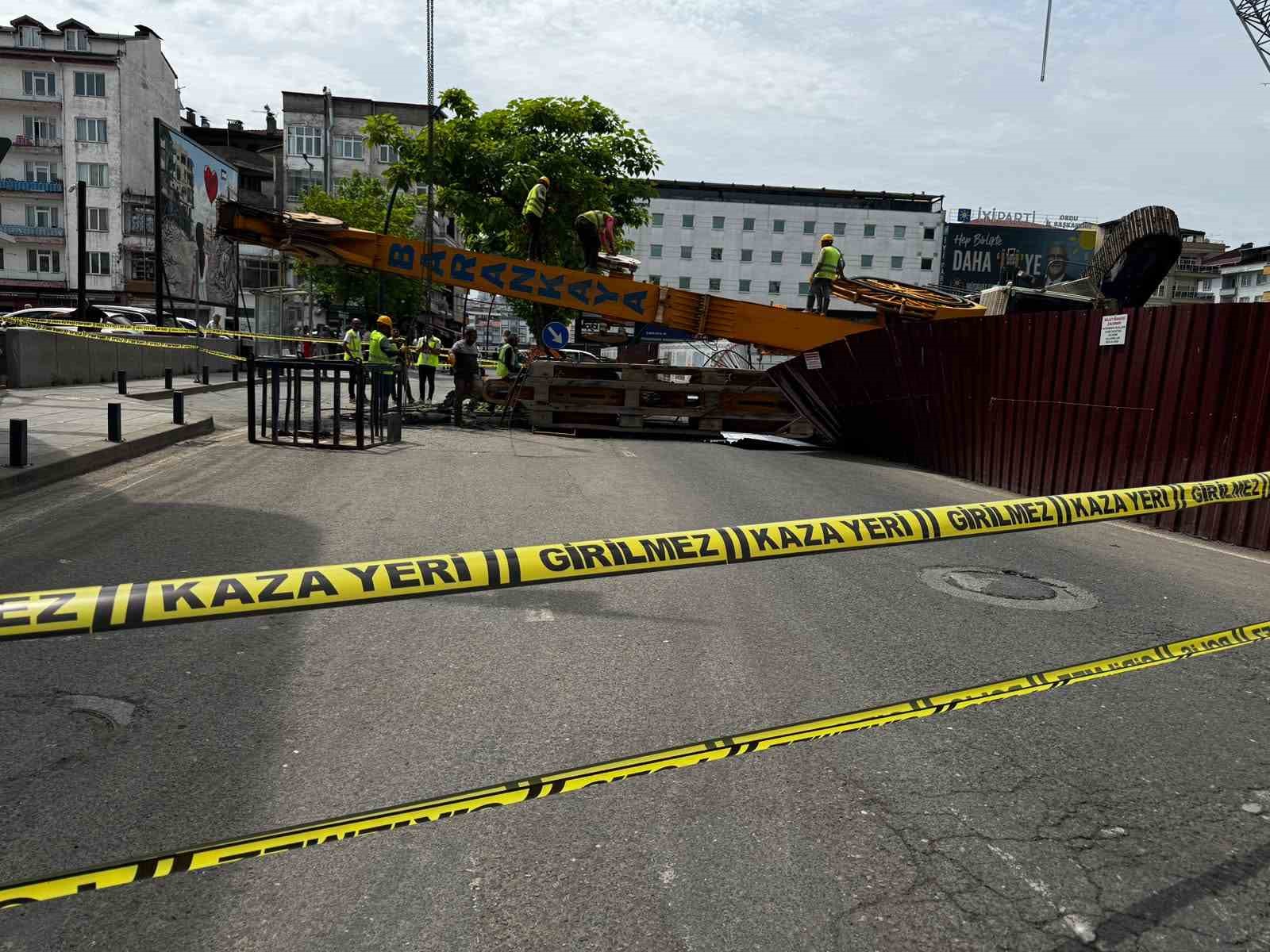 Ordu’da iş makinesi devrildi: 1 yaralı 7 orduda is makinesi devrildi 1 yarali 3