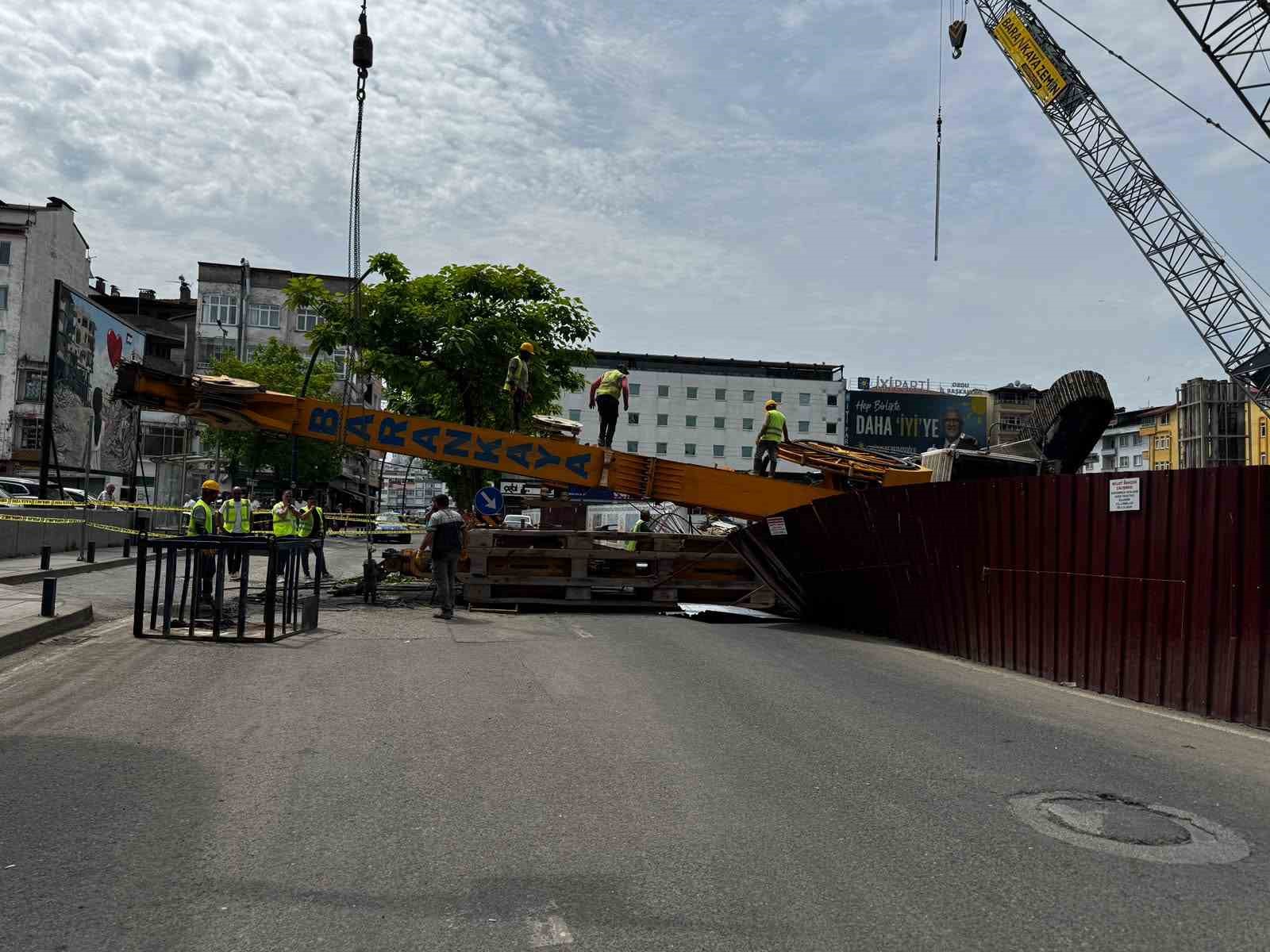 Ordu’da iş makinesi devrildi: 1 yaralı 9 orduda is makinesi devrildi 1 yarali 5 gHGLAWTK