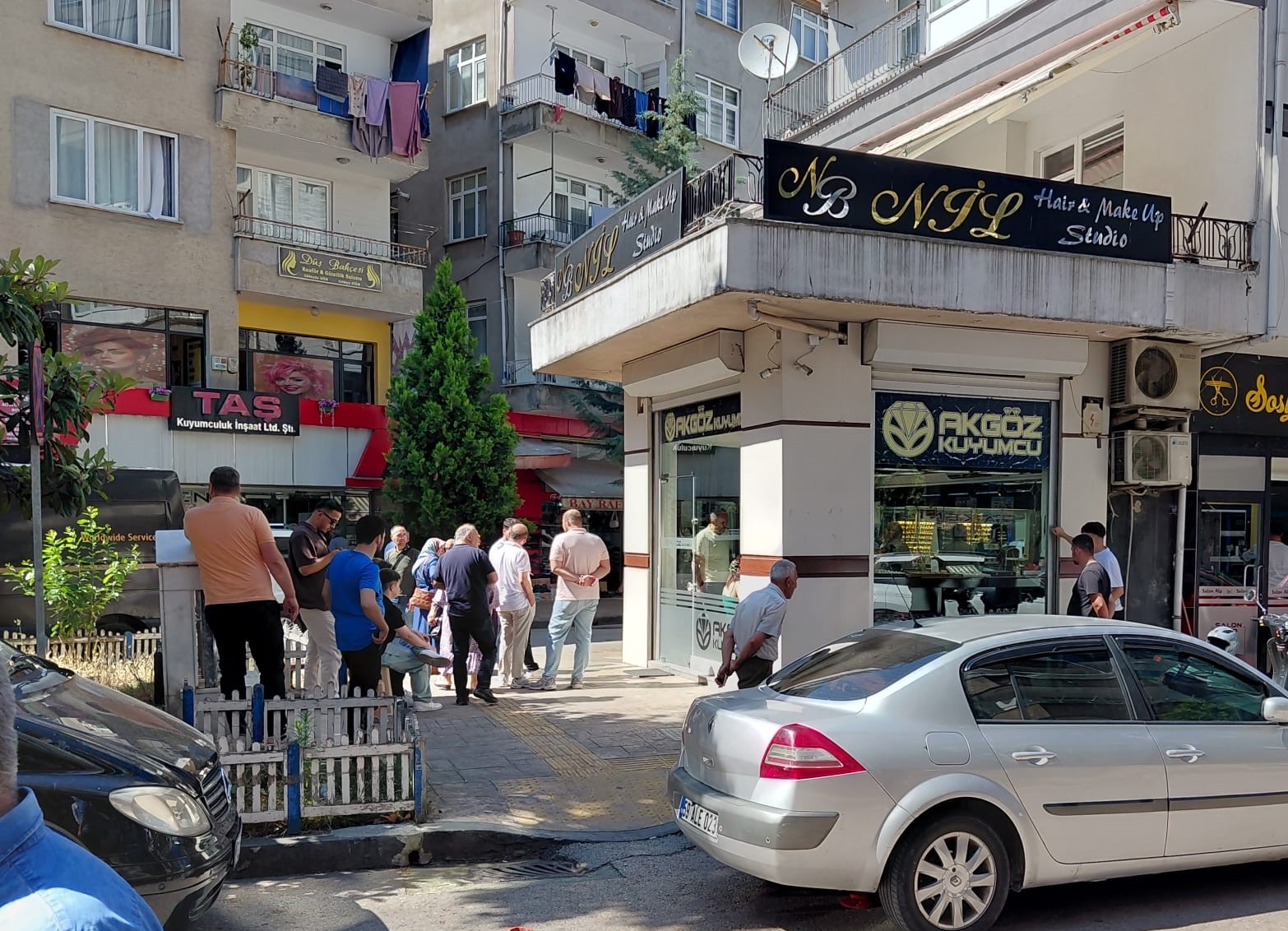 Ordu’da kuyumcudan çaldıkları küpeleri başka bir kuyumcuda bozduran kadınlar yakalandı 5 orduda kuyumcudan caldiklari kupeleri baska bir kuyumcuda bozduran kadinlar yakalandi 1 juIuaemT