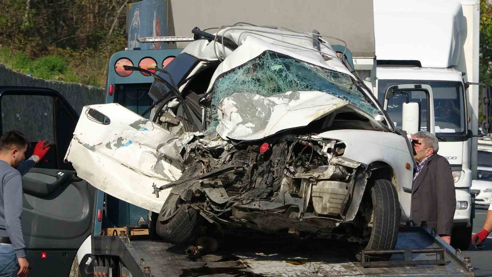 orduda otomobil ile kamyonet carpisti baba oldu surucu oglu ve diger surucu agir yaralandi 8vDNR5MW