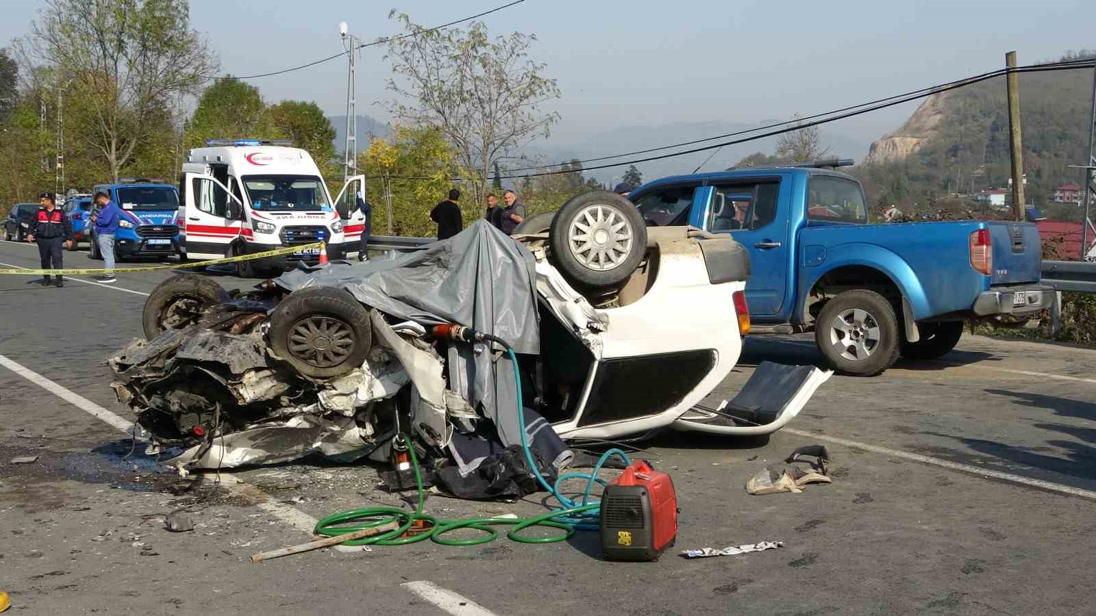 orduda otomobil ile kamyonet carpisti baba oldu surucu oglu ve diger surucu agir yaralandi ybhvlHw6