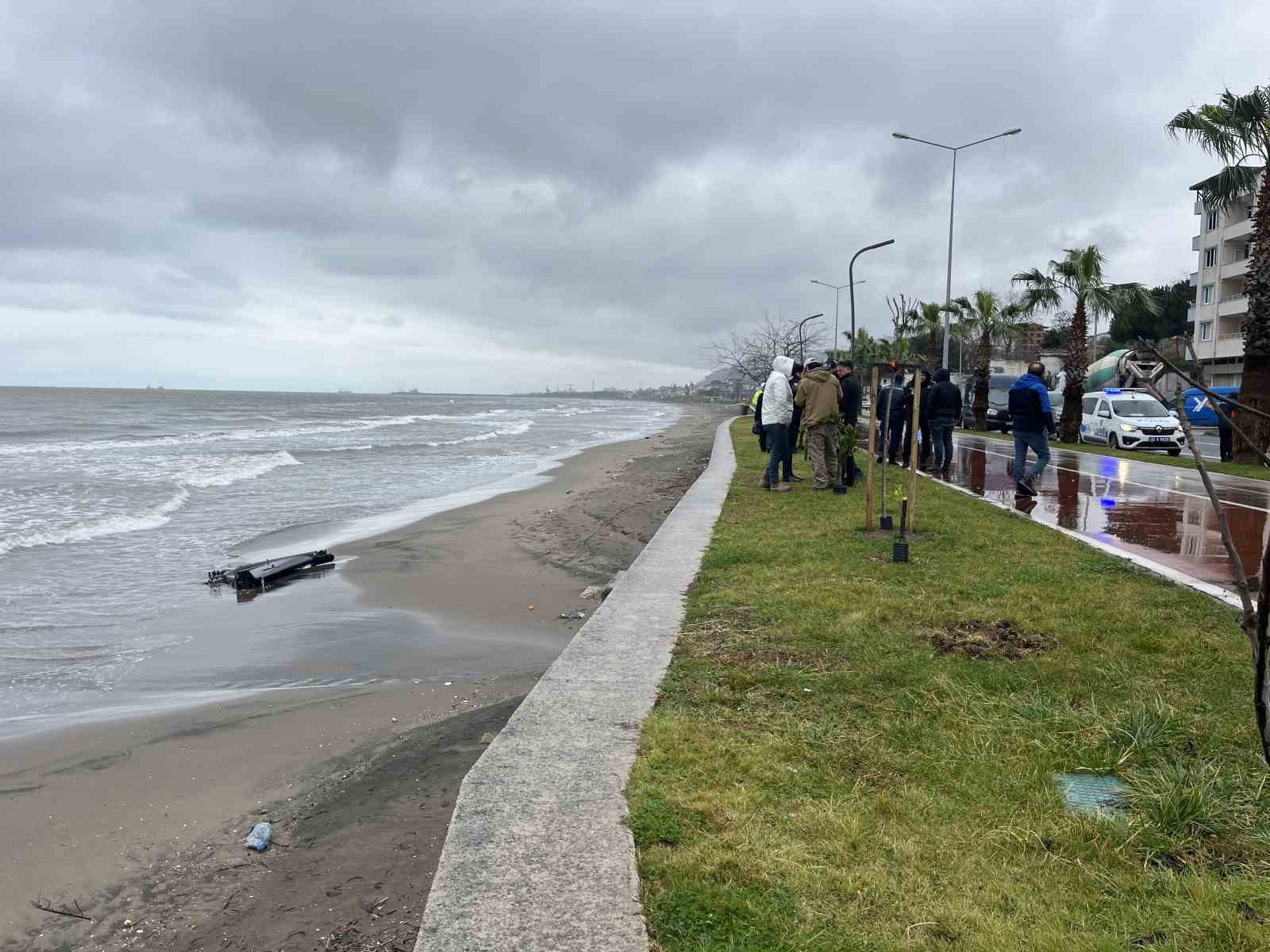 orduda sahilde insansiz hava araci parcasi bulundu 4