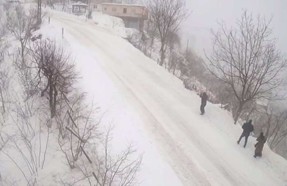 orduda tir 600 metre ucurumdan yuvarlandi kaza ani kamerada 5 gHIPRANw