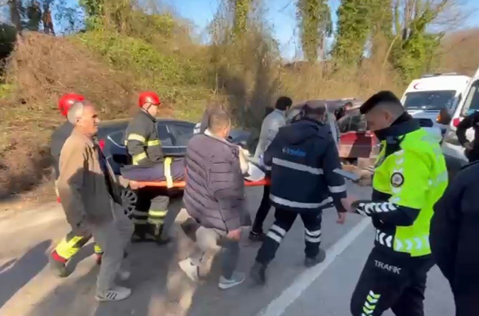 Ordu’da trafik kazası: 6 yaralı 5 orduda trafik kazasi 6 yarali 1 jD3P5NBQ