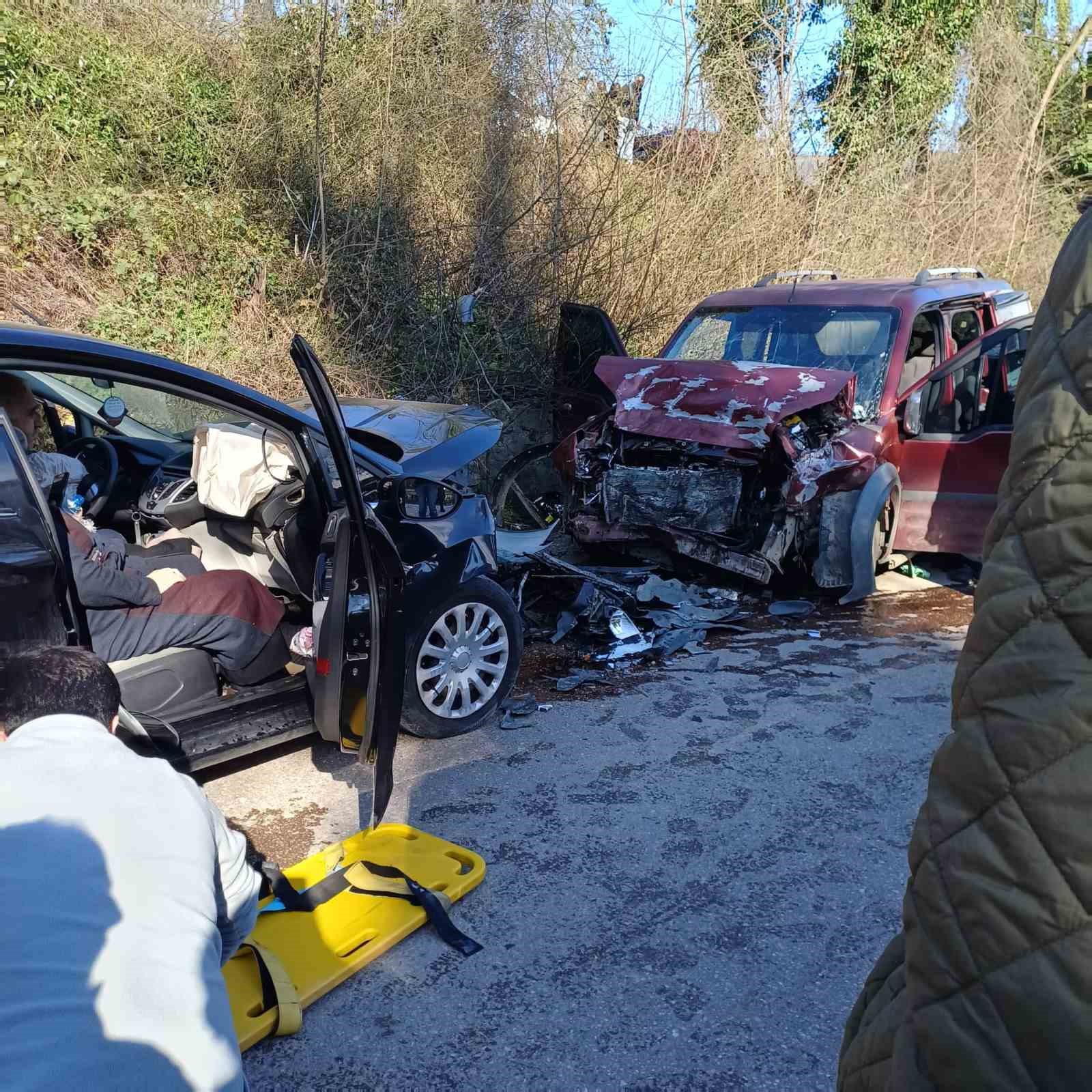 Ordu’da trafik kazası: 6 yaralı 7 orduda trafik kazasi 6 yarali 3 Ht7wBlNK