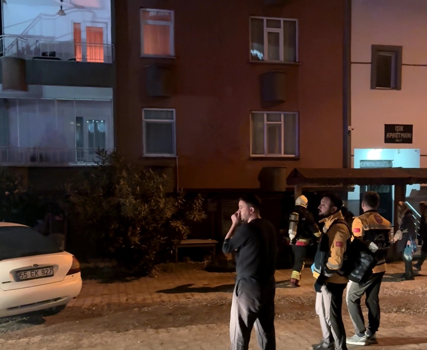 Ordu’da yangında evde mahsur kalan çocuğu ekipler kurtardı 5 orduda yanginda evde mahsur kalan cocugu ekipler kurtardi 1 mMFh1LMe