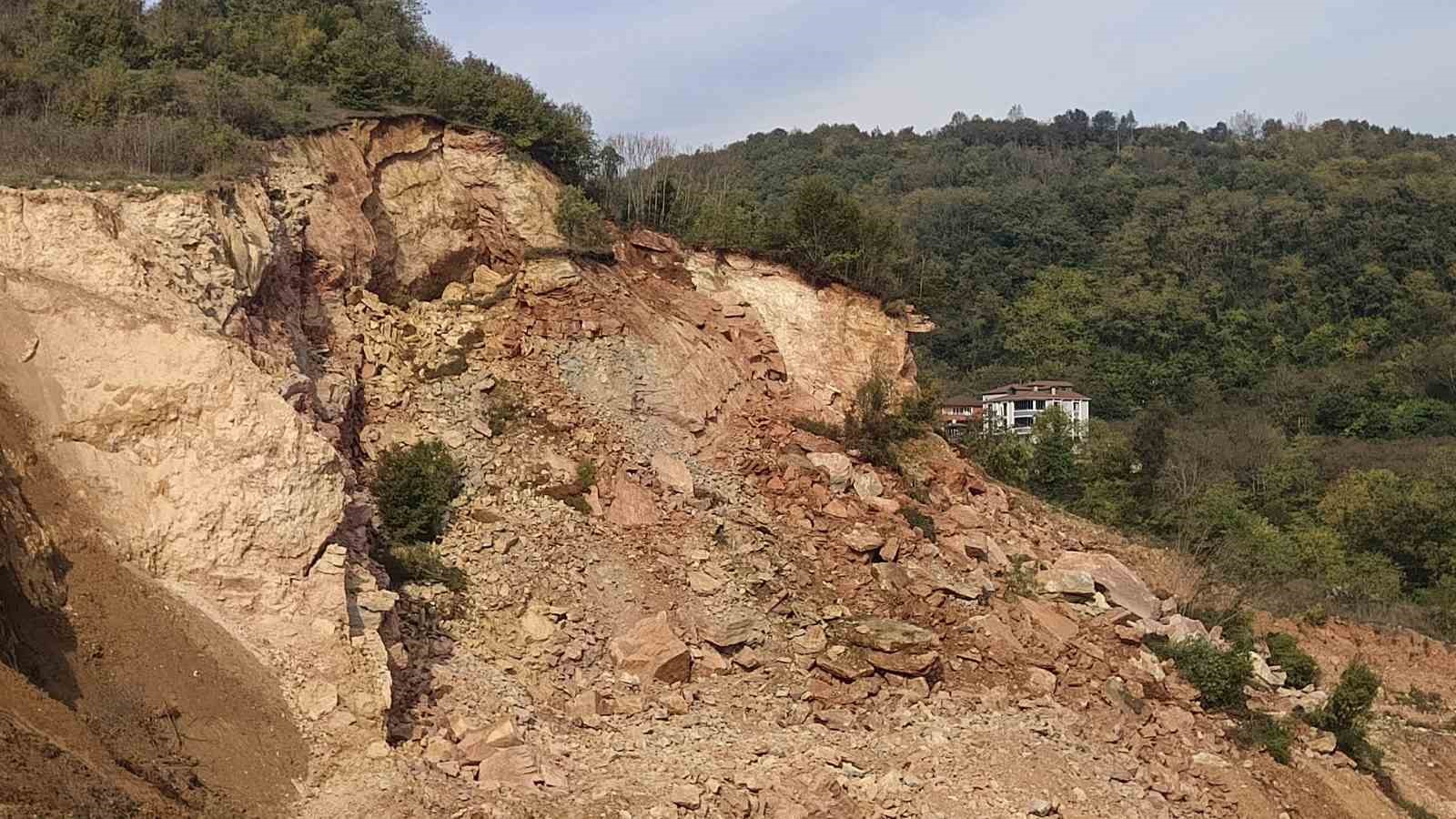 Ordu’daki taş ocağındaki göçük olayında 2 tutuklama 4 ordudaki tas ocagindaki gocuk olayinda 2 tutuklama 0