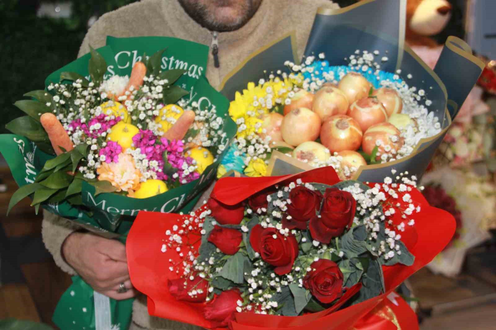 ordulu cicekci karadeniz zekasini konusturdu gul buketini karalahana ile susluyor 8 G1S8L5bO