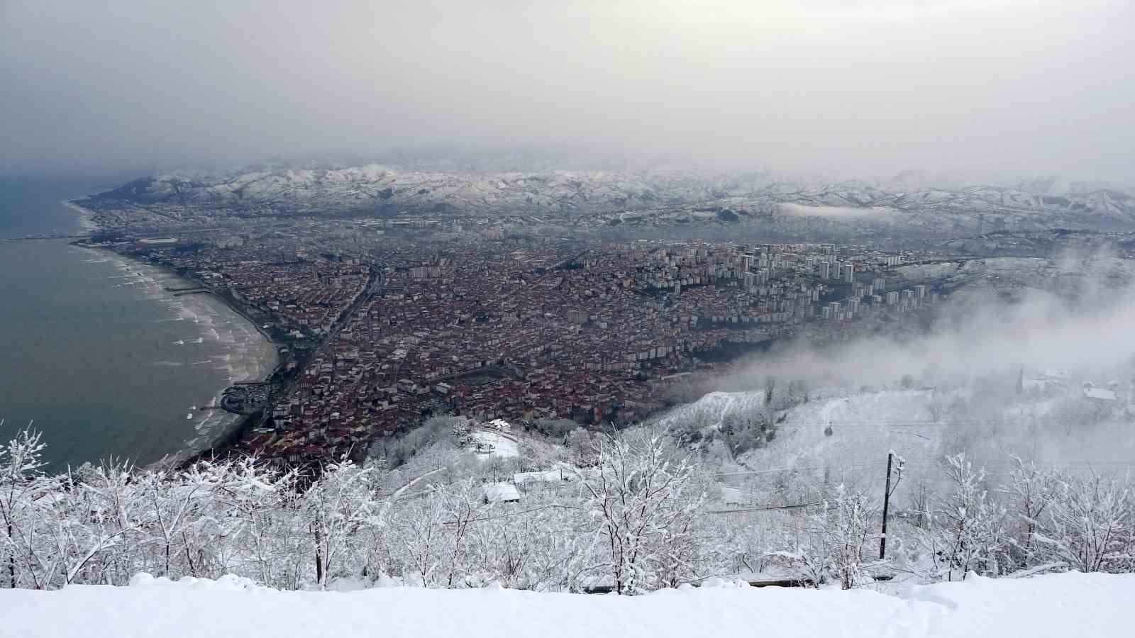 ordunun seyir terasi boztepede kar guzelligi 12 GaFFM7jF