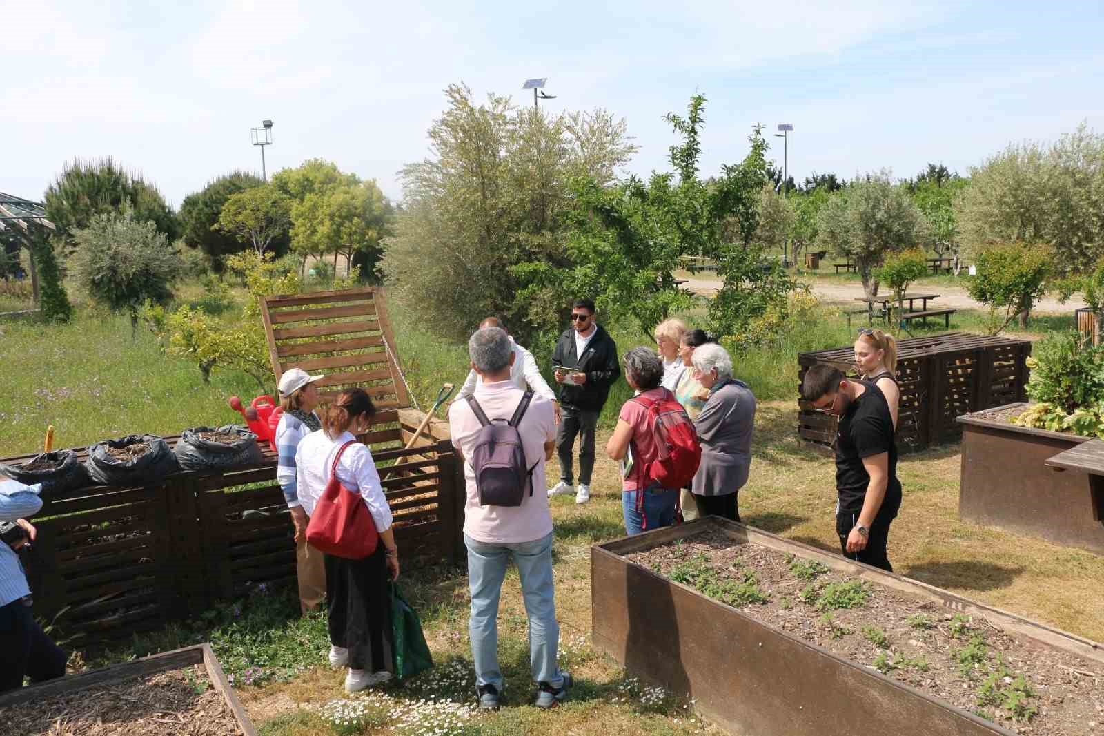 organik atiklar komposta donusuyor 3 ZltHDl78