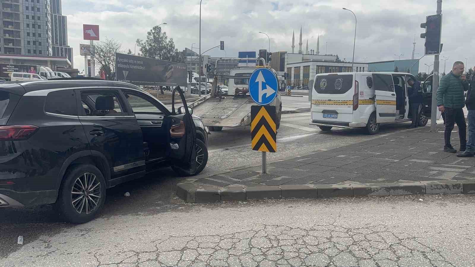 orgut uyeliginden aranan sahis polis kovalamasi sonucu yakalandi 4