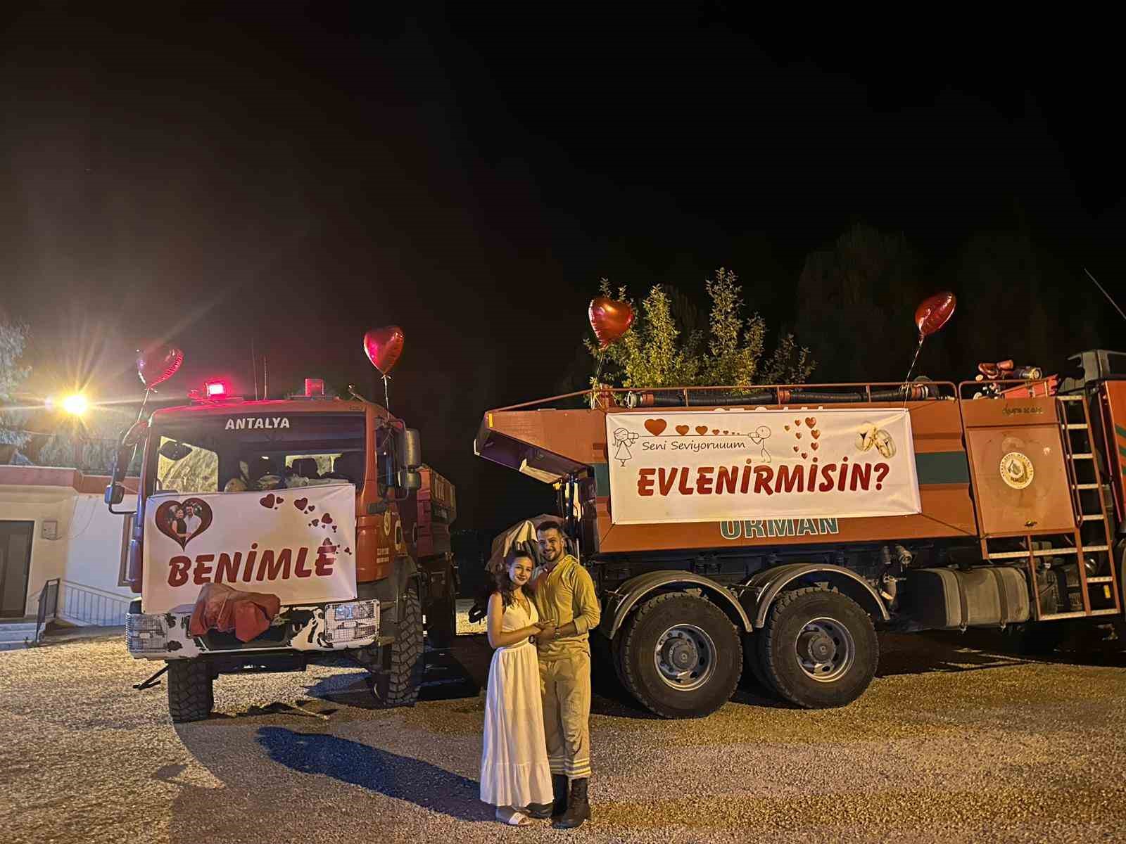 orman iscisi arazozle evlilik teklifi yapti 0 UvOUtISP