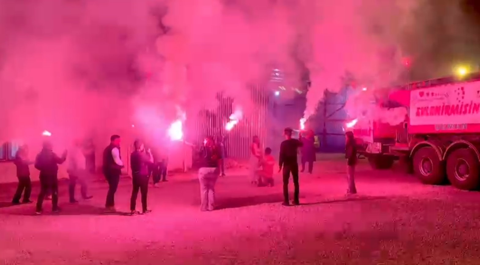 orman iscisi arazozle evlilik teklifi yapti 3